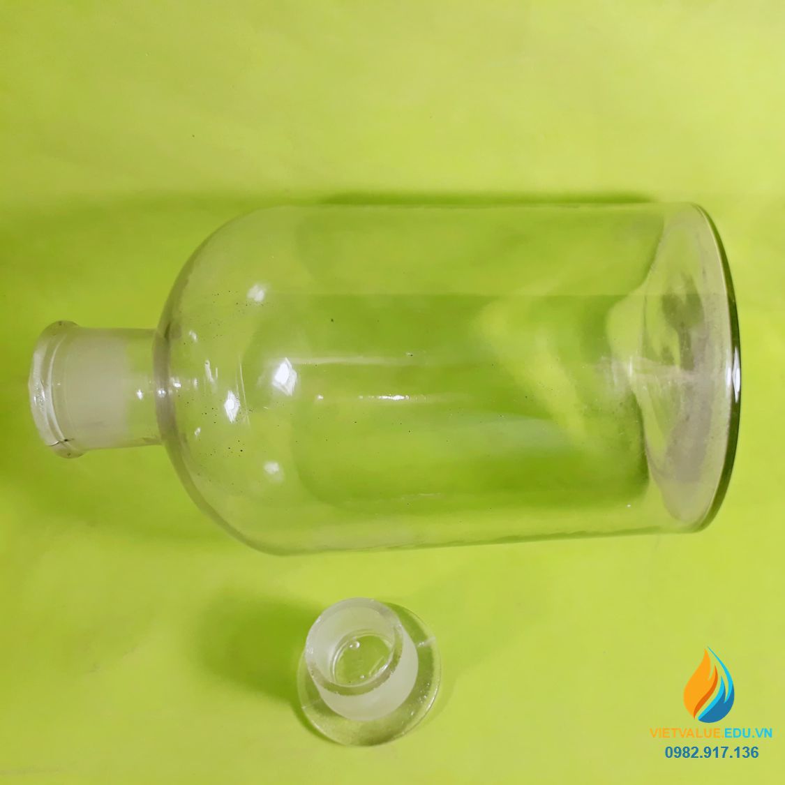 Chai đựng hóa chất, thủy tinh, có nắp, màu trong suốt, 2500ml