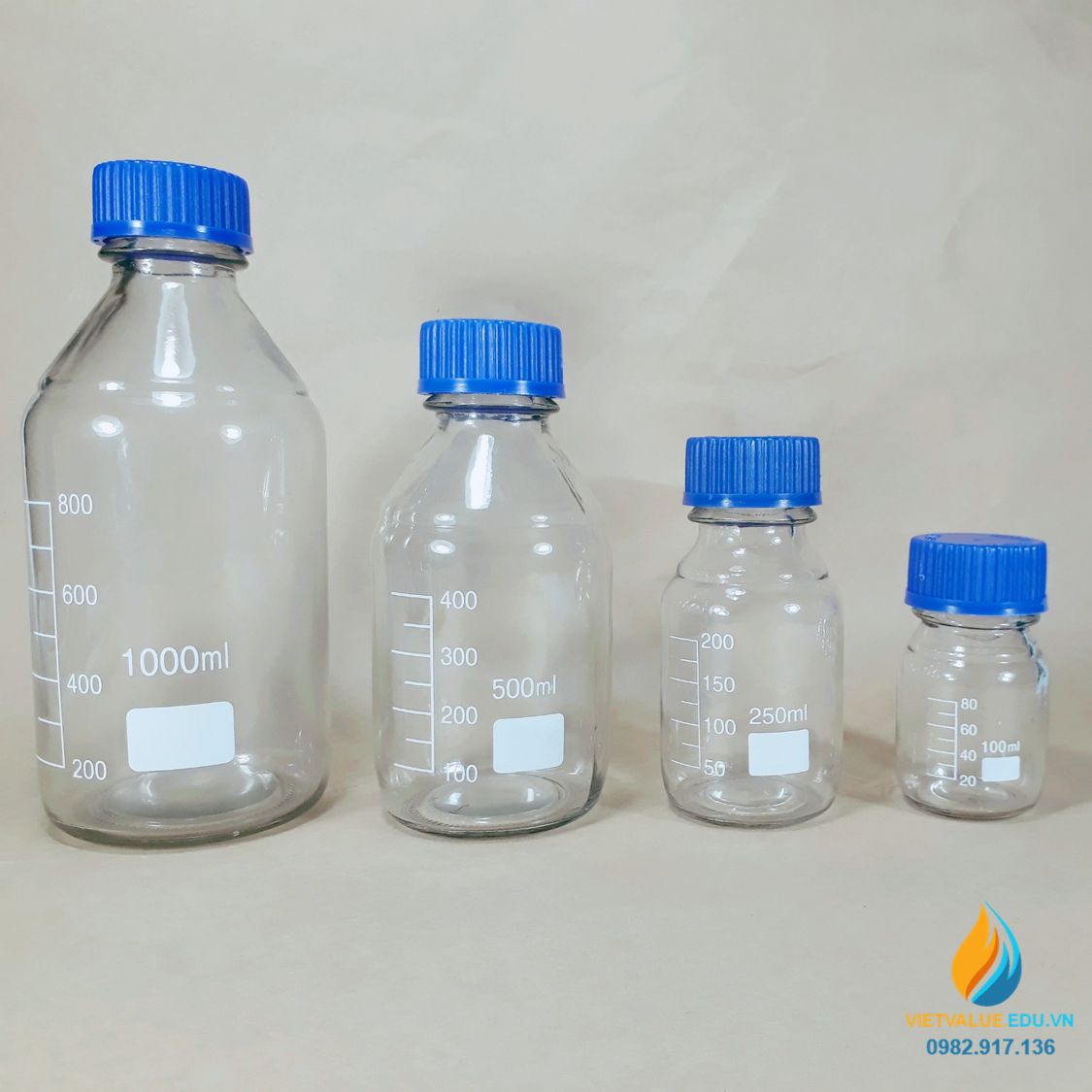 Chai trung tính nắp vặn xanh, vạch chia trong suốt dung tích 1000ml