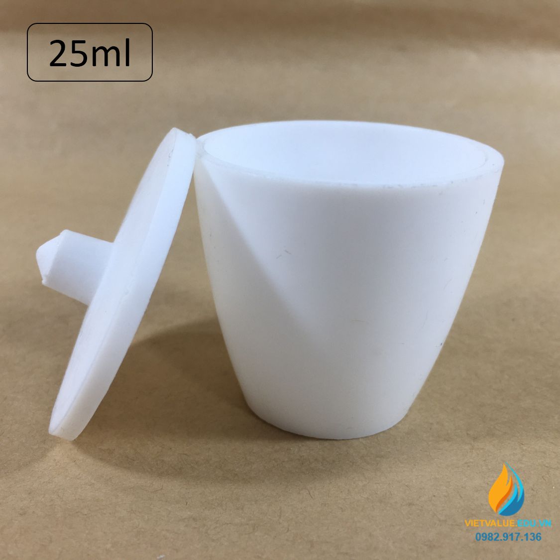 Chén nhựa PTFE có nắp, kháng kiềm và axit mạnh. dung tích 25ml