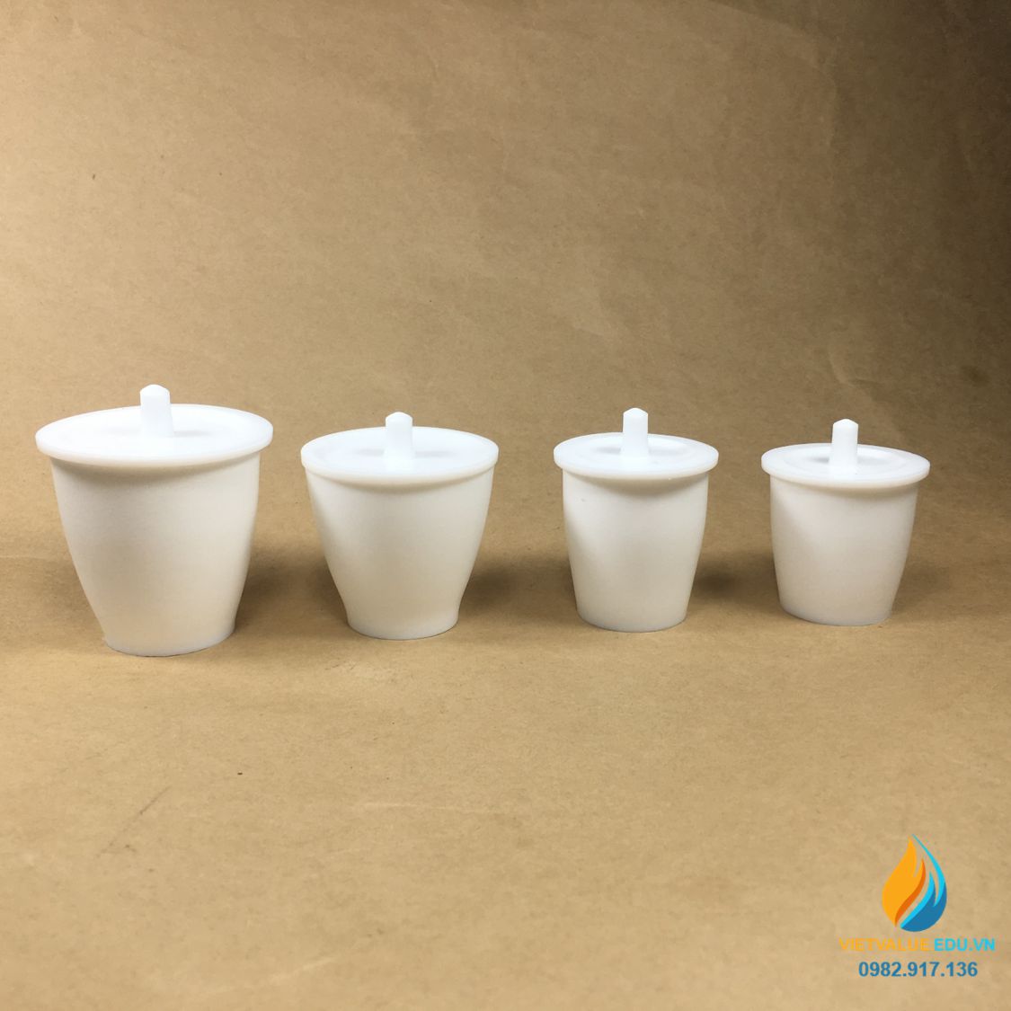 Chén nhựa PTFE có nắp, kháng kiềm và axit mạnh. dung tích 250ml