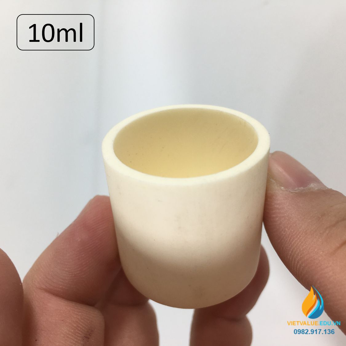 Cốc nhôm oxit Al2O3 tinh khiết hơn 99%, chịu nhiệt độ hơn 1600 độ C nung mẫu 10ml