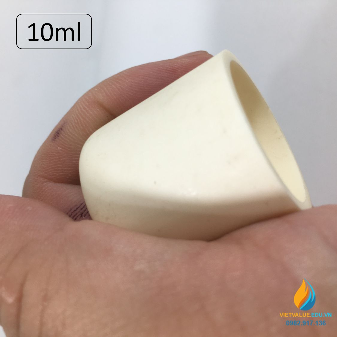 Cốc nhôm oxit Al2O3 tinh khiết hơn 99%, chịu nhiệt độ hơn 1600 độ C nung mẫu 10ml