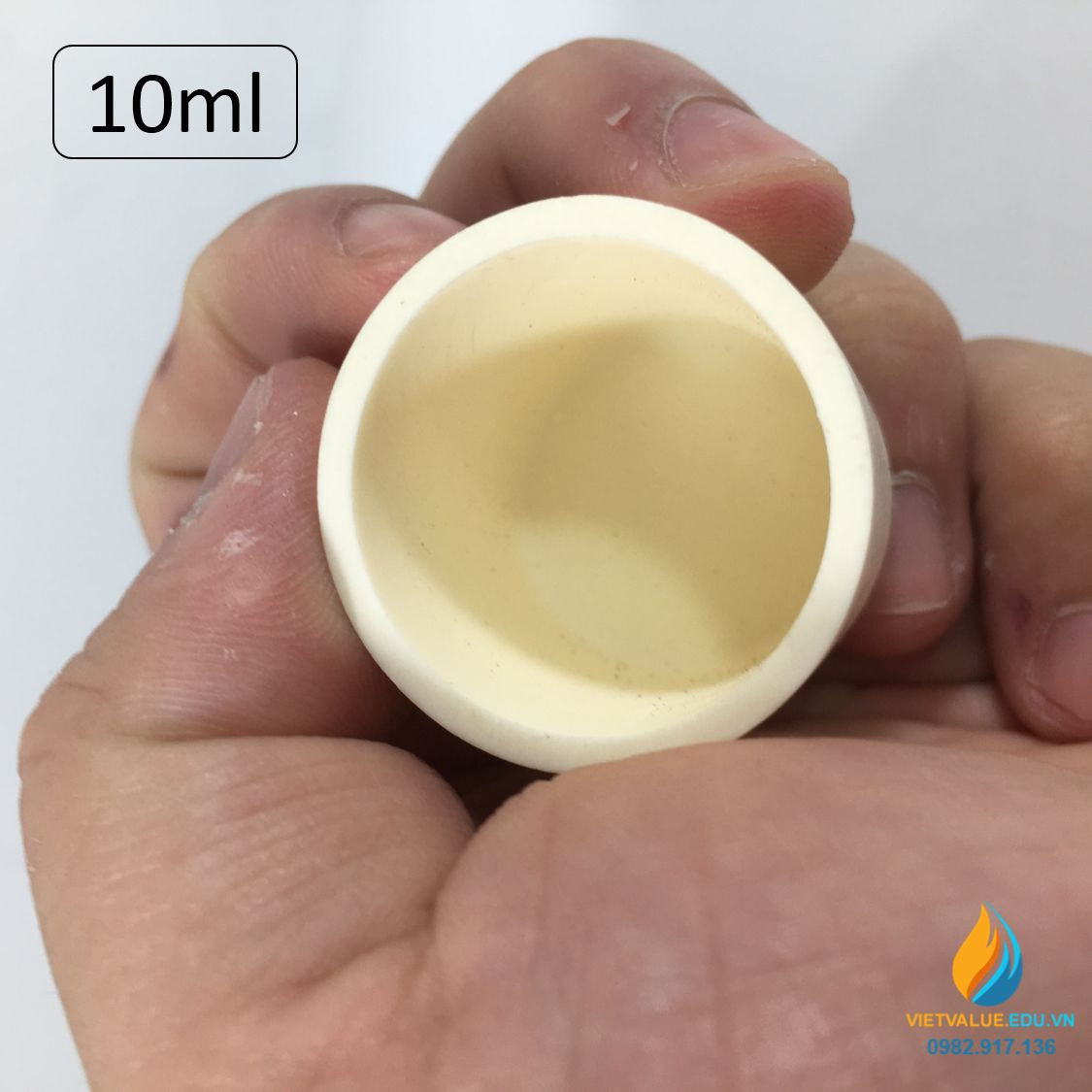 Cốc nhôm oxit Al2O3 tinh khiết hơn 99%, chịu nhiệt độ hơn 1600 độ C nung mẫu 10ml