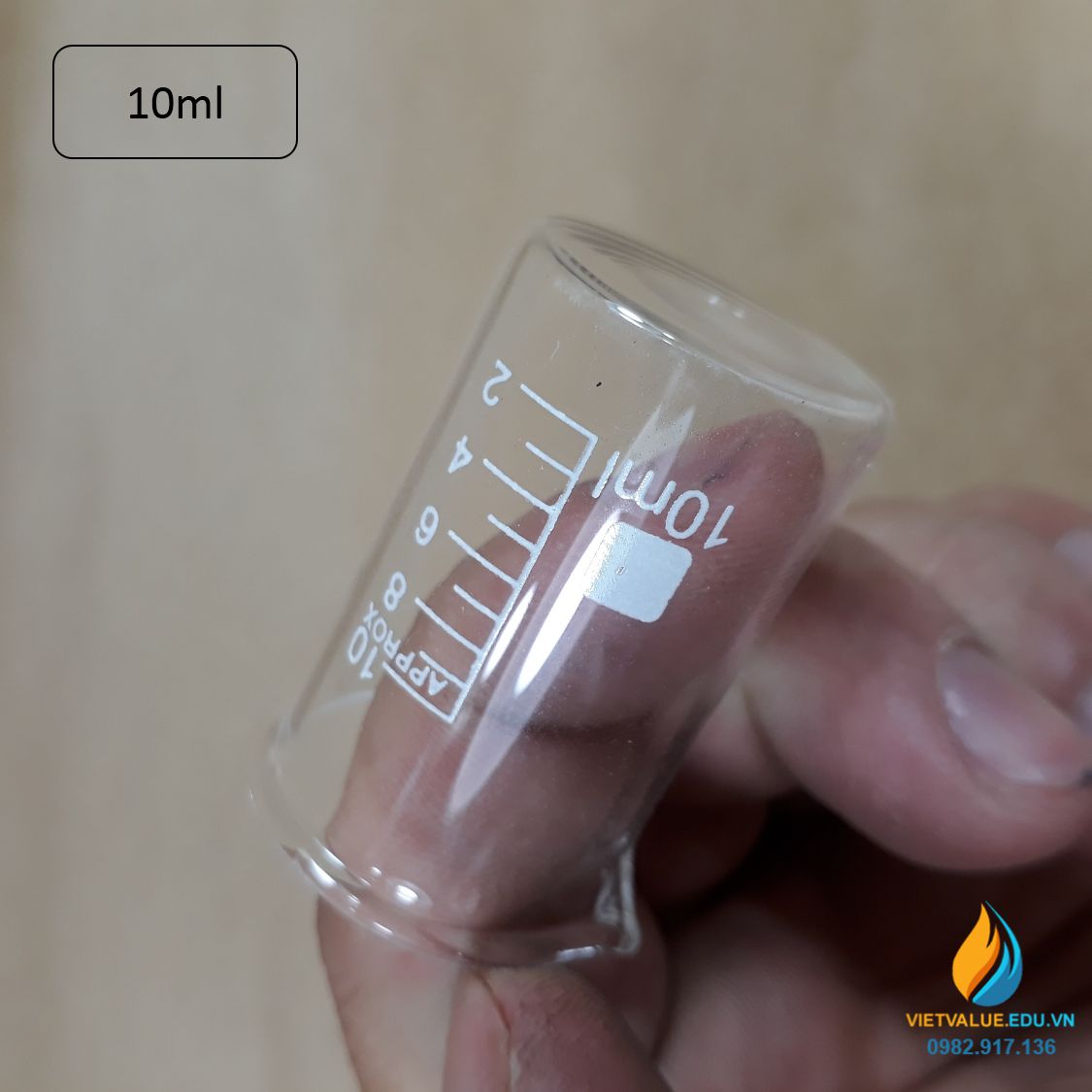 Cốc đong thủy tinh có vạch chia, dung tích 10ml, có mỏ, chịu nhiệt độ cao