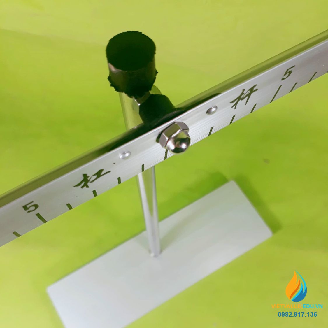 Dụng cụ thực hành định luật cân bằng lực và tính toán momem lực