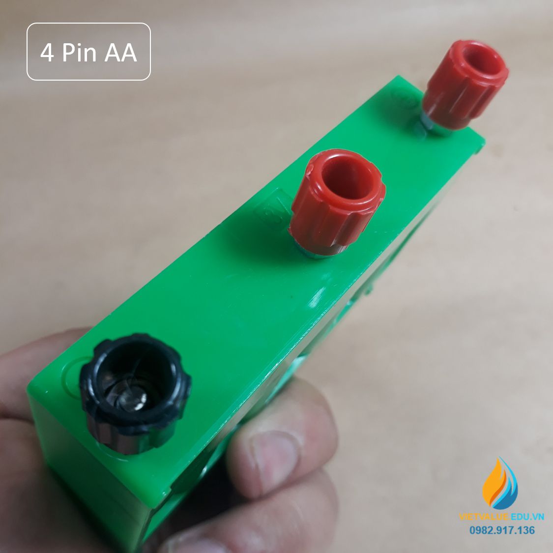 Gá lắp pin, loại 4 pin AA, nhựa ABS, nhiều điểm đấu điện áp đầu ra khác nhau, dây càng cua