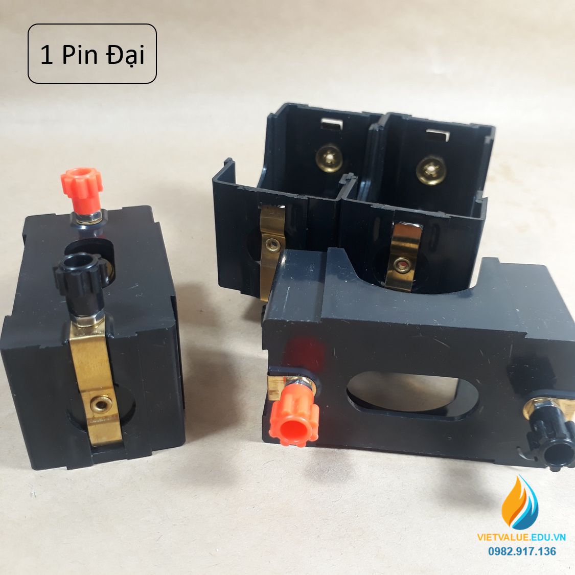 Gá lắp 4 pin đại, nhiều điện áp đầu ra, gá lắp pin thực hành lắp ráp mạch điện