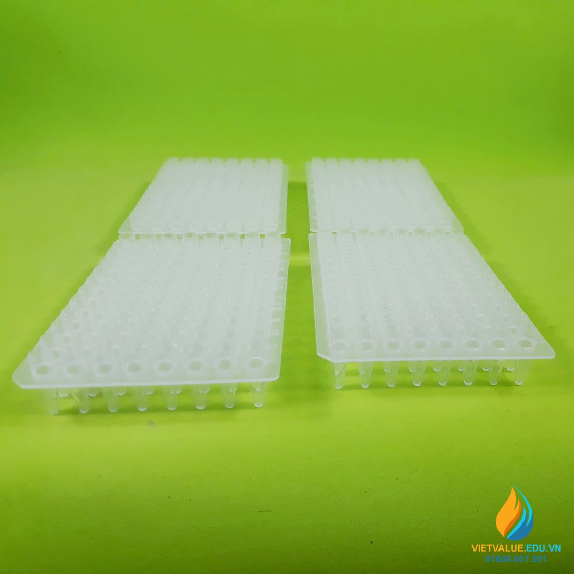 Giá đựng đầu côn, đầu đạn 0,2ml, 96 lỗ, nhựa PP, đường kính lỗ 6mm.