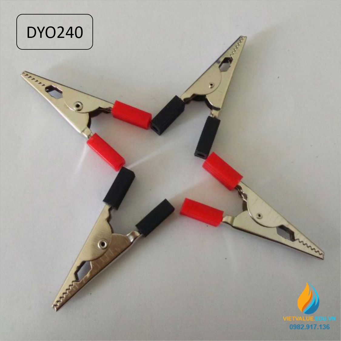 Kẹp cá sấu DYO240 có điểm nối dây để hở, chất liệu hàm kẹp đồng mạ niken, độ mở 35mm