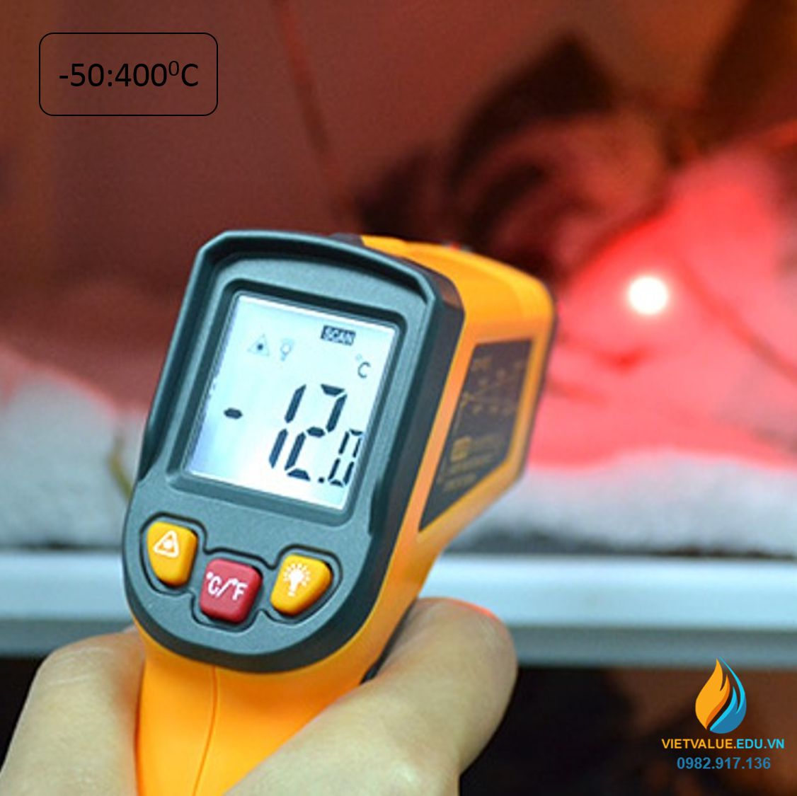 Nhiệt kế hồng ngoại MT380 khoảng đo từ -50 đến 400 độ C, sai số 0,1 độ C hiển thị LCD