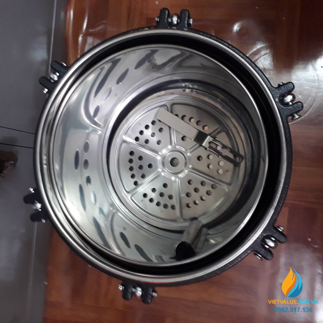 Nối hơi tiệt trùng áp suất cao, dùng điện màn hình LCD chỉnh nhiệt tuỳ ý dung tích 24 lít mã XFS-280CBX