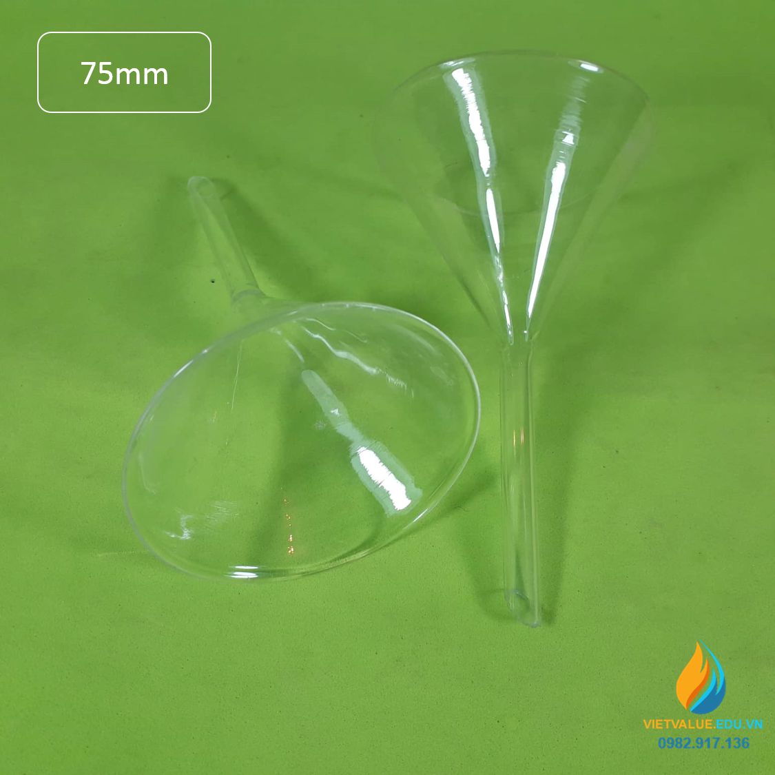 Phễu thủy tinh trong suốt, chịu nhiệt , đường kính phễu 60mm