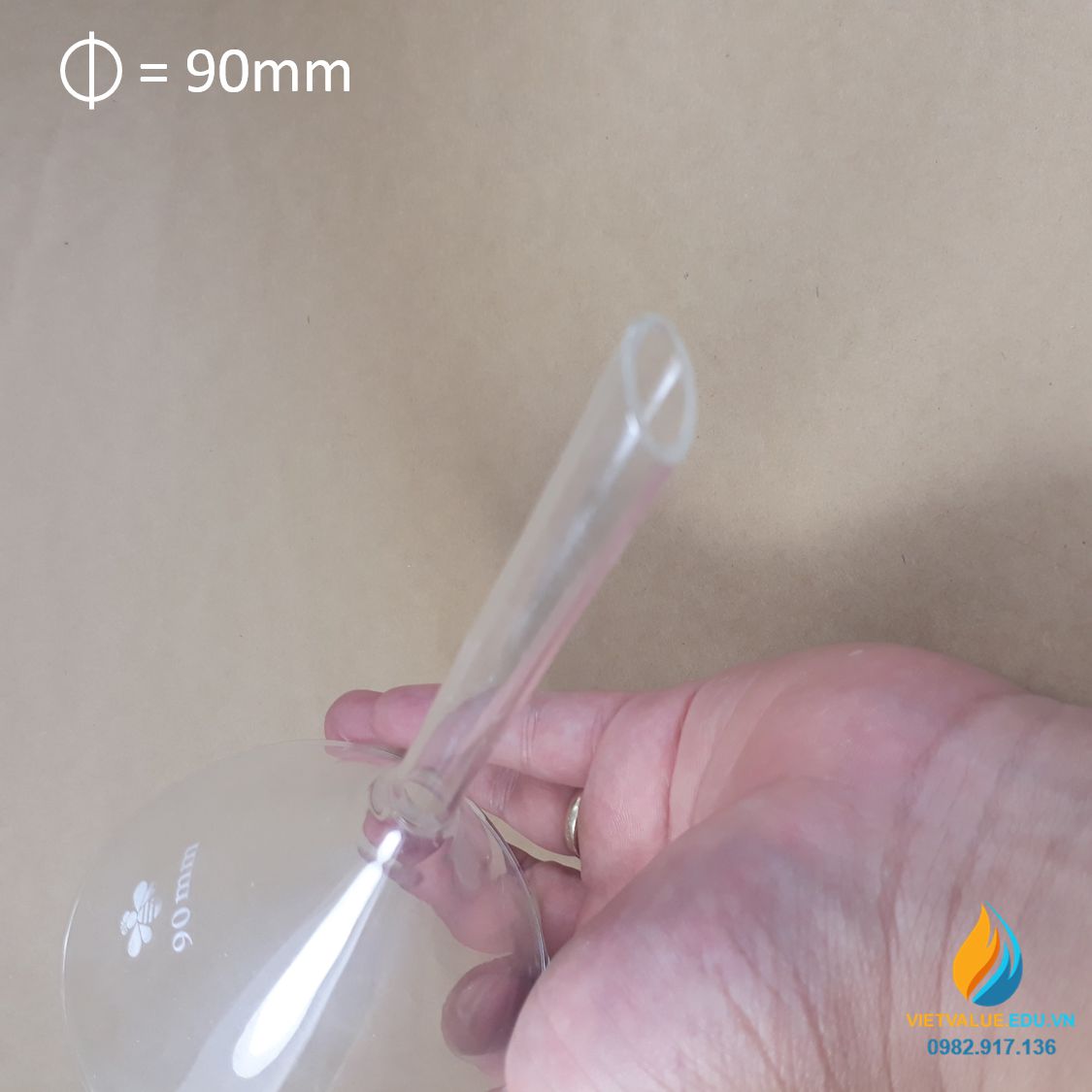 Phễu thủy tinh trong suốt, chịu nhiệt , đường kính phễu 90mm