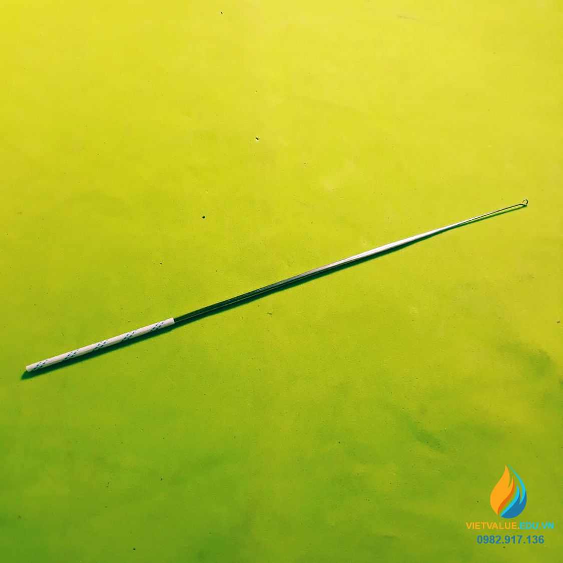 Que cấy vi sinh phòng thí nghiệm, dài 25 cm