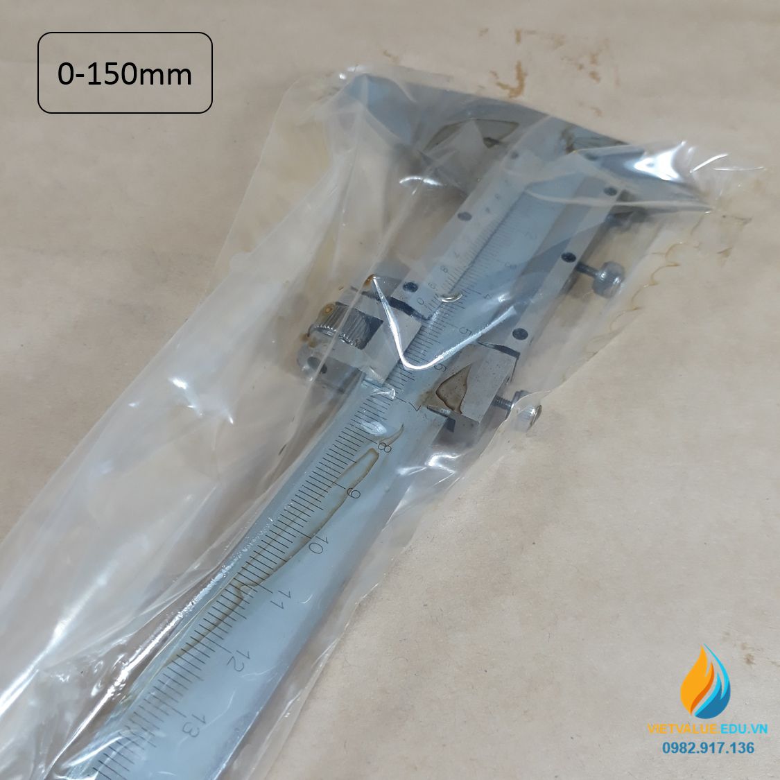 Thước kẹp đo đường kính ngoài phạm vi từ 0-150mm, giá trị đọc 0.02mm, chất liệu thép cacbon