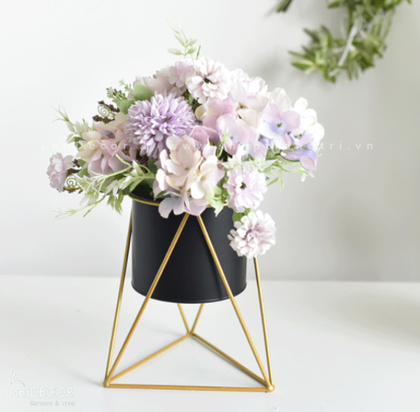 ke-sat-trong-cay-landecor