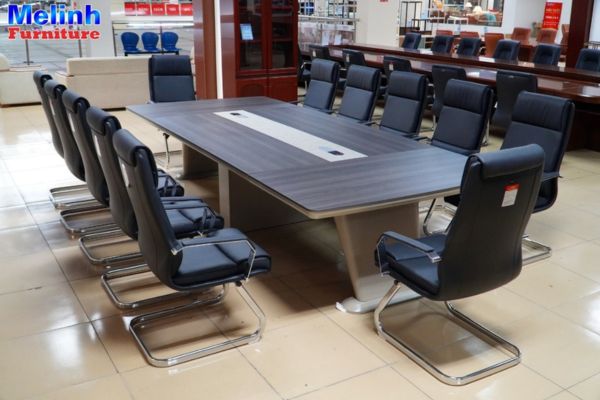 Bàn ghế văn phòng cao cấp thiết kế hiện đại tại Nội thất Mê Linh uy tín