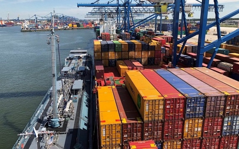 COD - Phụ phí trong quá trình xuất nhập khẩu