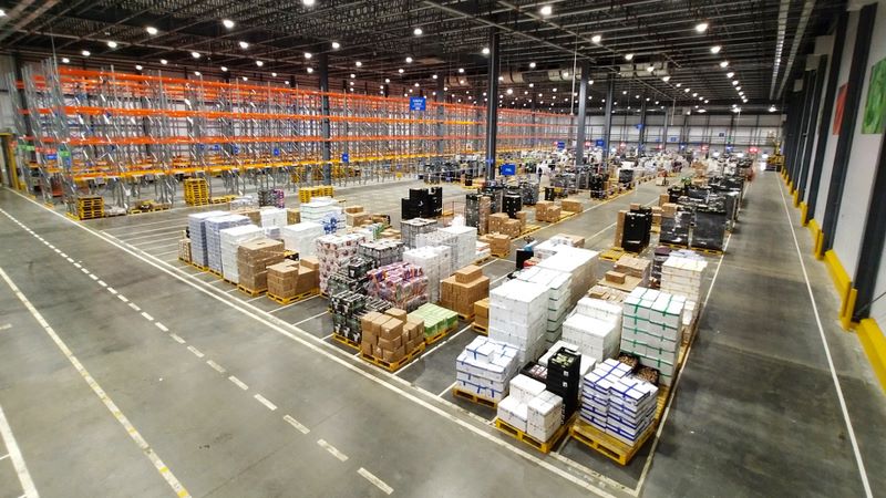 Ưu điểm – Nhược điểm của trung tâm phân phối
