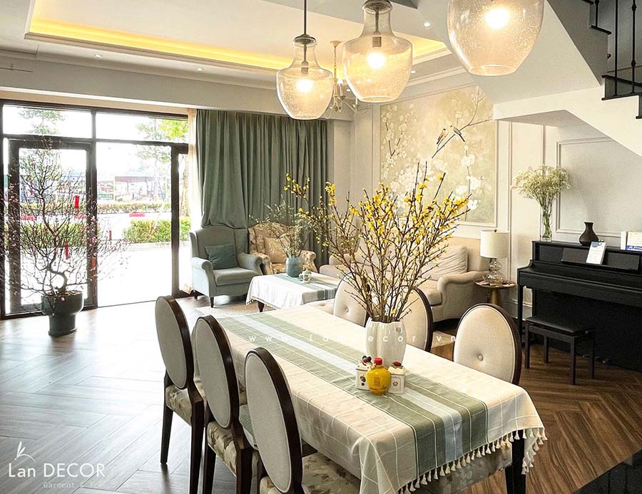 meo-lam-sach-khan-trai-ban