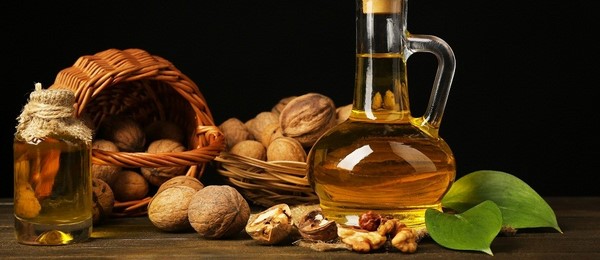 dầu hạt óc chó cho bé ăn dặm 1
