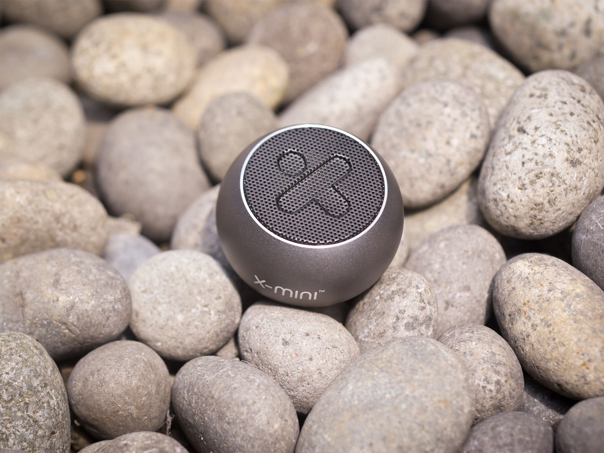 loa-bluetooth-di-dong-x-mini-urbancity