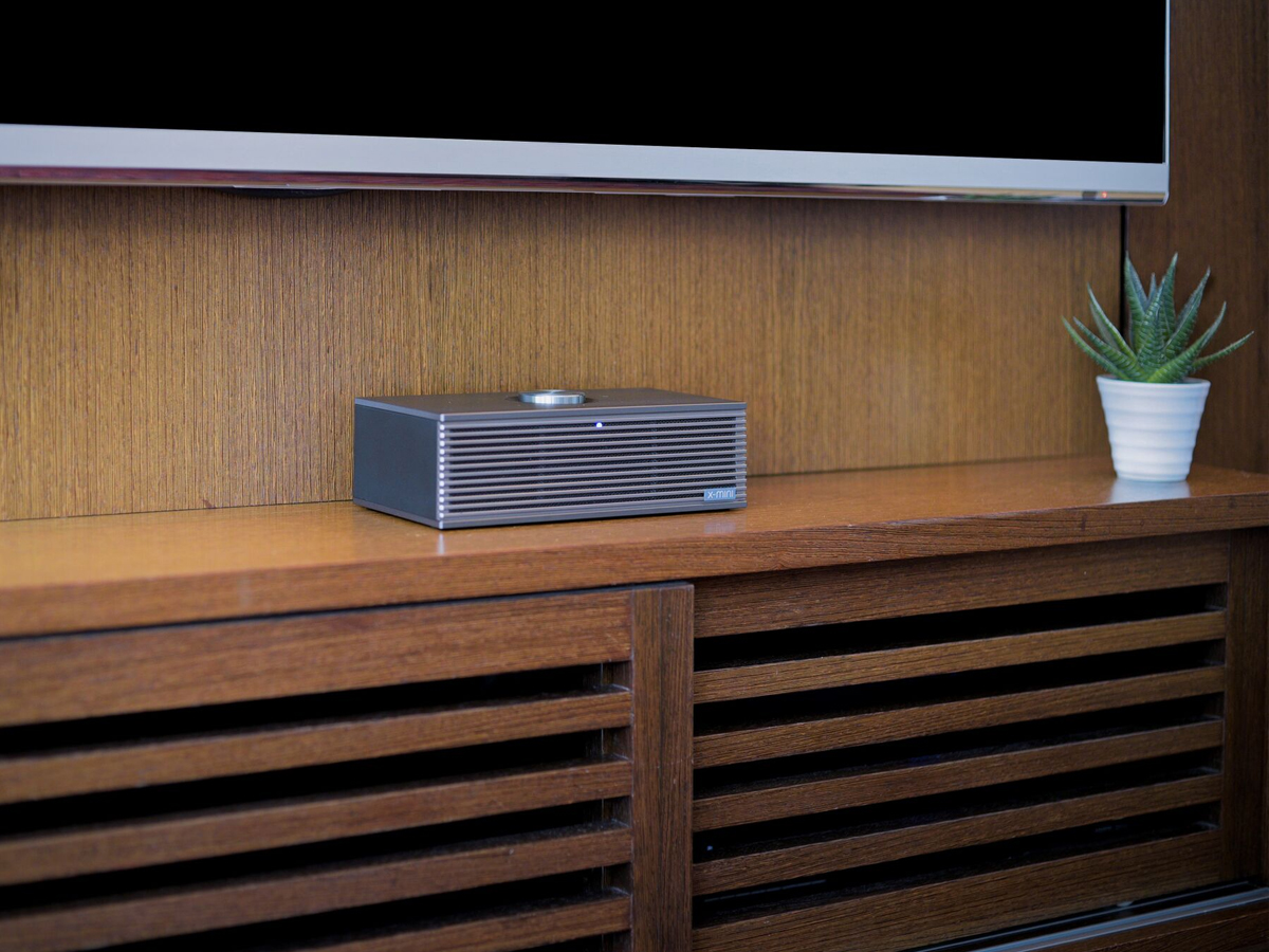 loa-bluetooth-di-dong-x-mini-urbancity