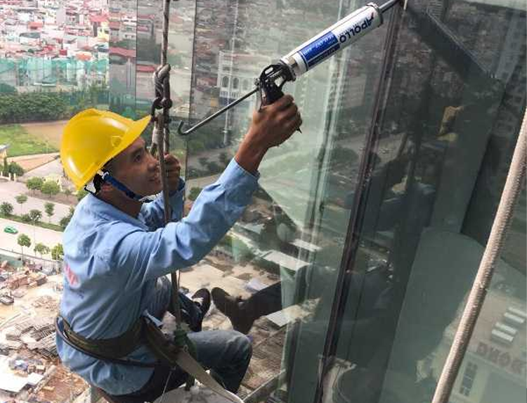 chong-tham-bom-silicone-1