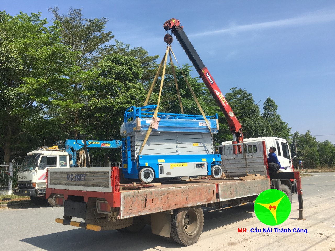 Vận chuyển xe nâng người