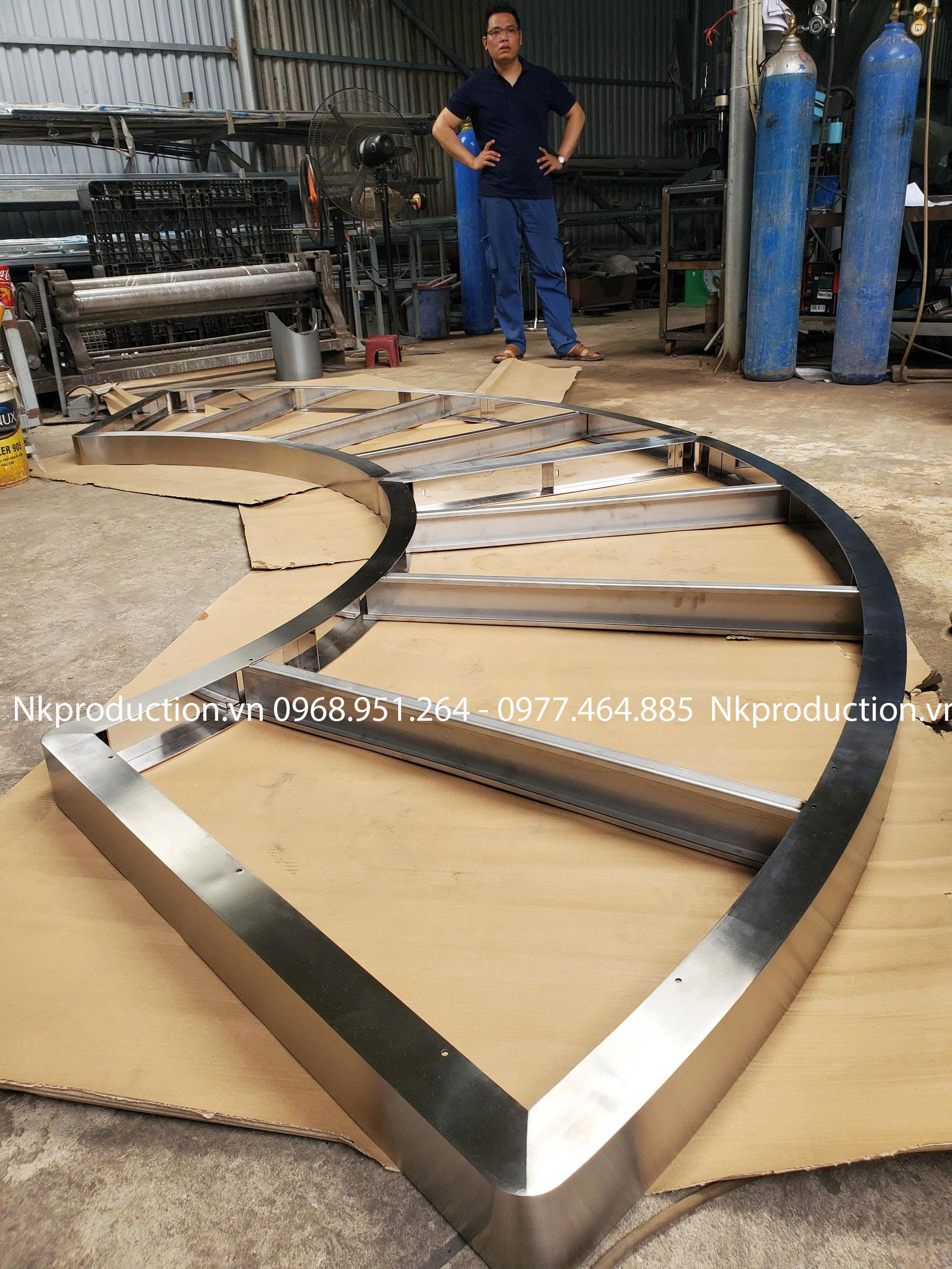 Gia công kim loại theo yêu cầu