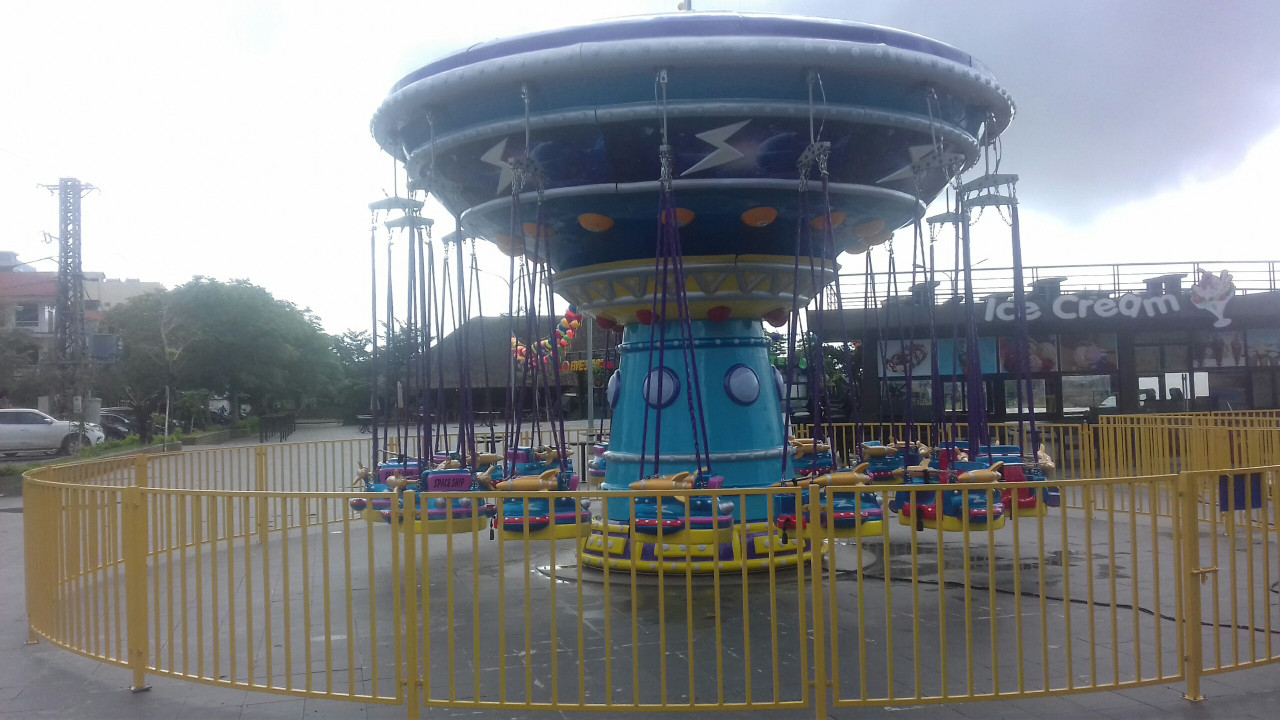 Thiết bị sân chơi ngoài trời