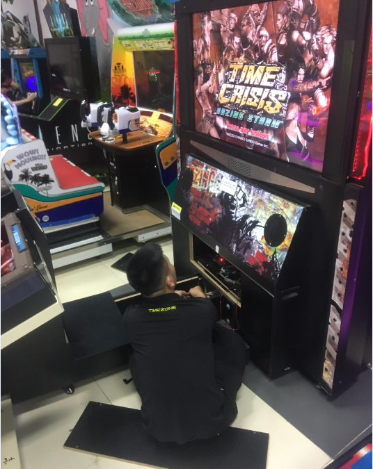 Thiết bị game xèng tại khu vui chơi.