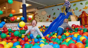 nhà liên hoàn trong nhà