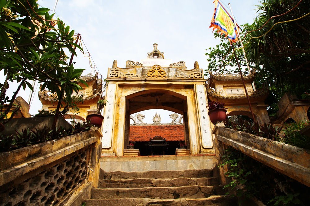5 ĐIỂM NHẤT ĐỊNH PHẢI ĐẾN KHI DU LỊCH SẦM SƠN Đền Độc Cước - 5 ĐIỂM NHẤT ĐỊNH PHẢI ĐẾN KHI DU LỊCH SẦM SƠN