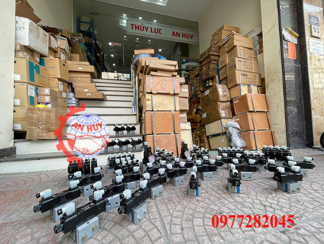 Cụm van điện trên đế van AHCMC-MN-ĐNM38.04.08-M35 Parker