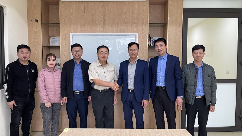 Giám đốc Nachi tới thăm và làm việc tại Siêu Thị Thủy Lực