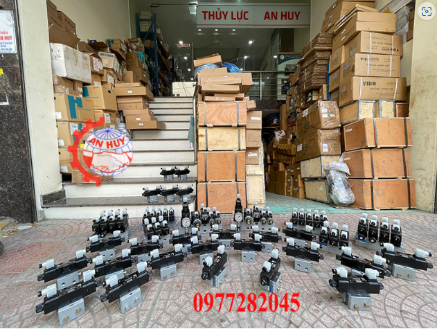 Cụm van điện trên đế van AHCMC-MN-ĐNM38.04.08-M35 Parker