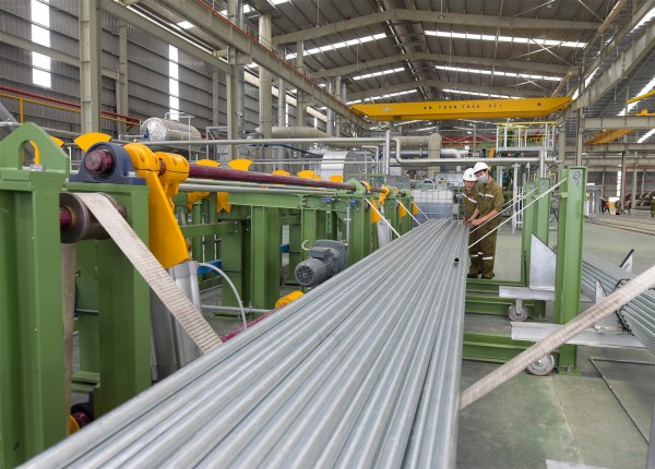 ung-dung-cua-ruot-bom-thuy-luc-canh-gat-35V-trong-san-xuat-ong-thep