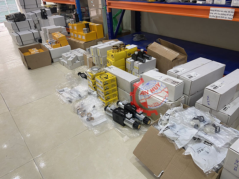 van-gat-tay-thuy-luc-parker