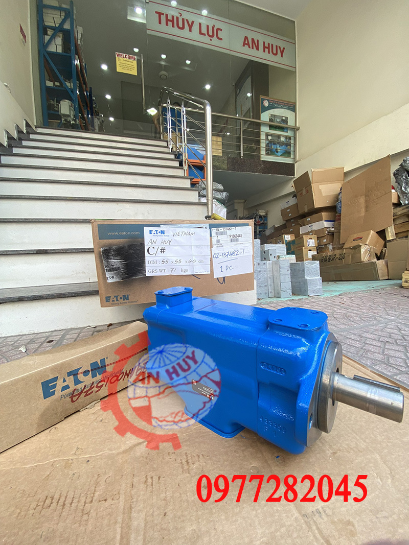 bom-canh-gat-eaton-vicker