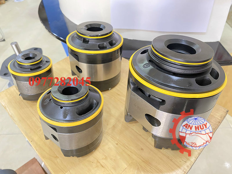 ruot-bom-thuy-luc-canh-gat-25V