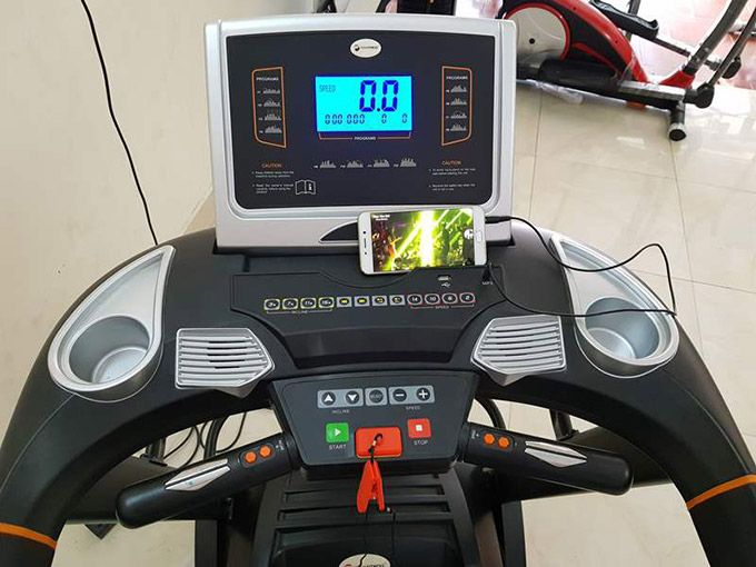 Máy chạy bộ điện Tech Fitness TF-18AS