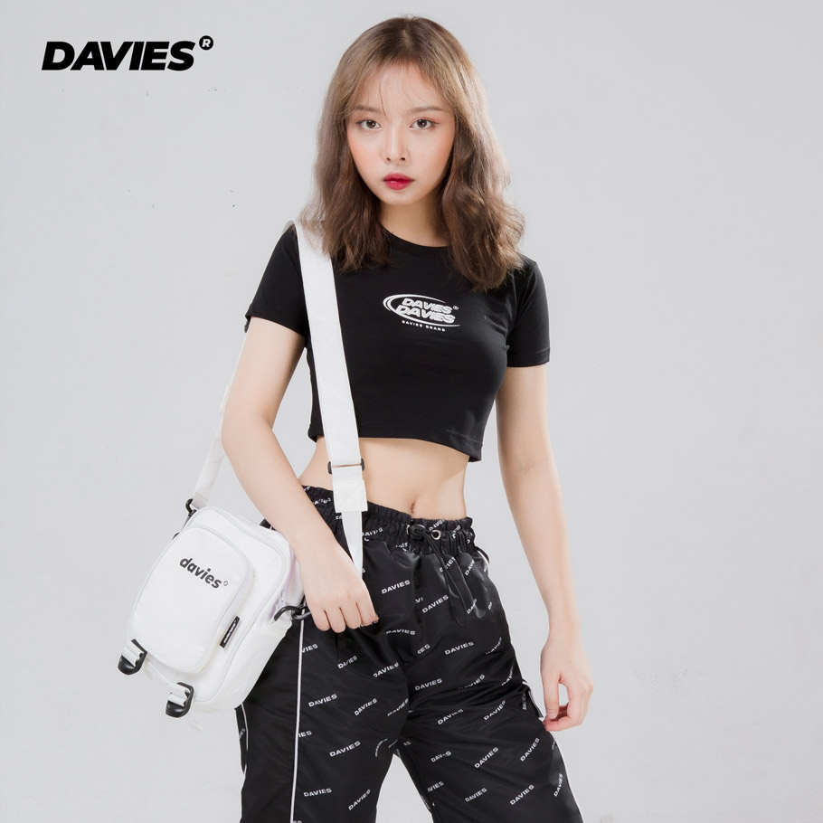 áo croptop nữ màu đen local brand