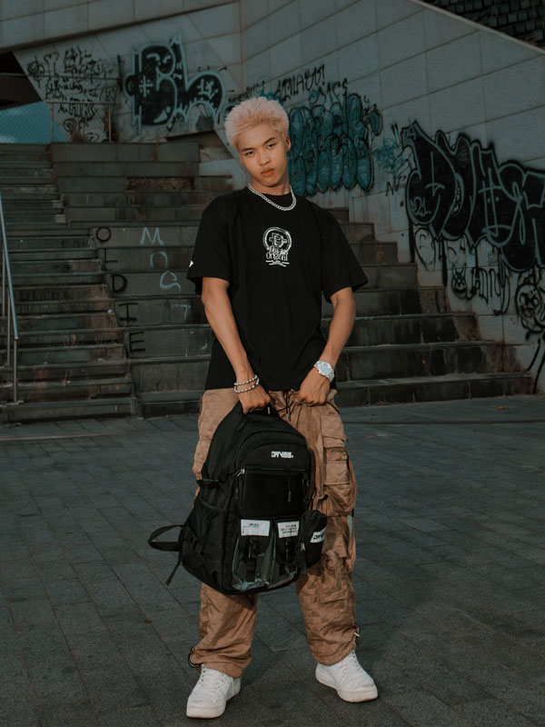 Áo thun local brand nam nữ form rộng màu đen Davies