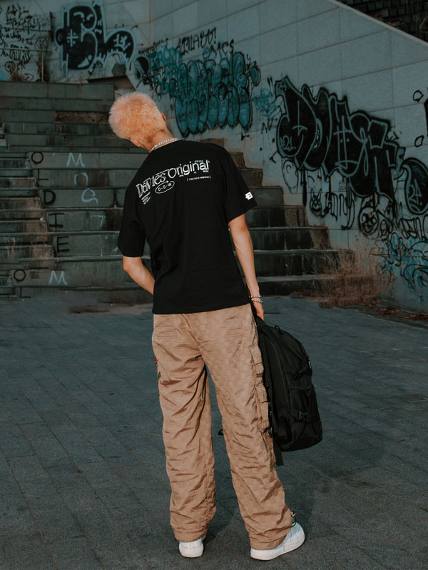 Áo thun local brand nam nữ form rộng màu đen Davies