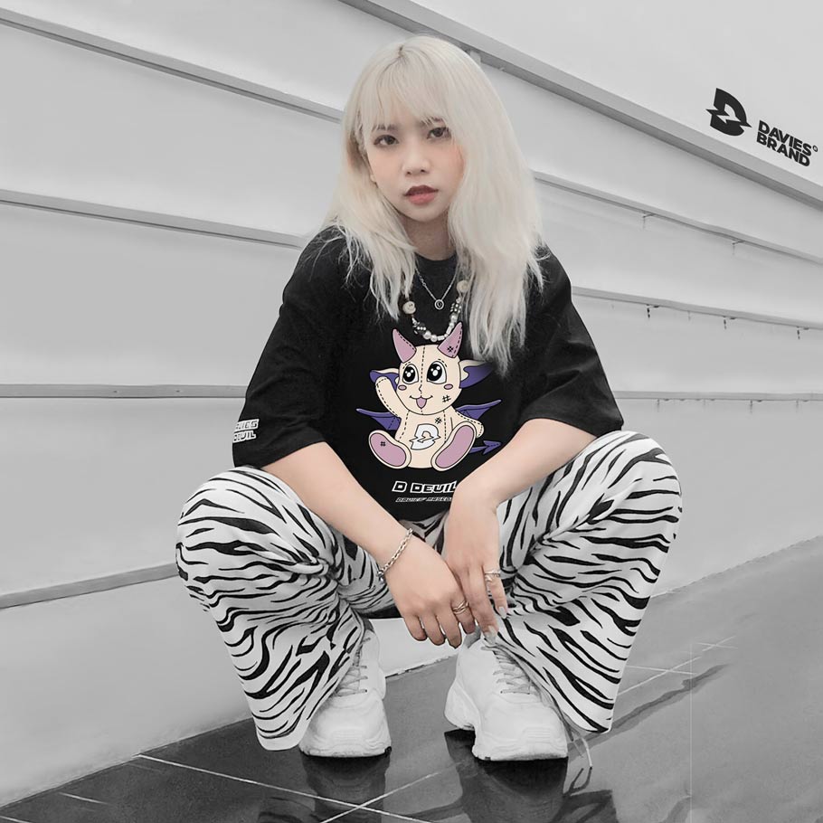 áo thun nữ màu đen local brand