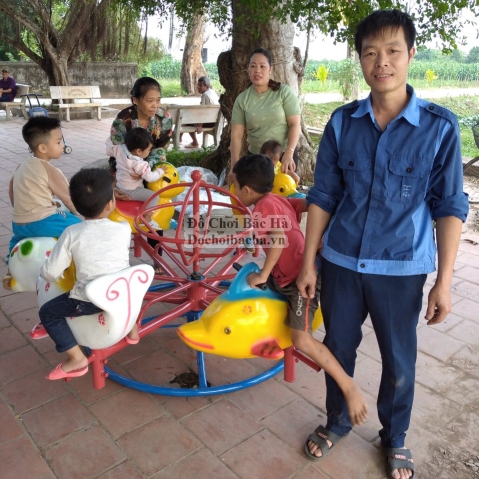 Lắp Đặt Sân Chơi Cho Thôn Quang Lâm