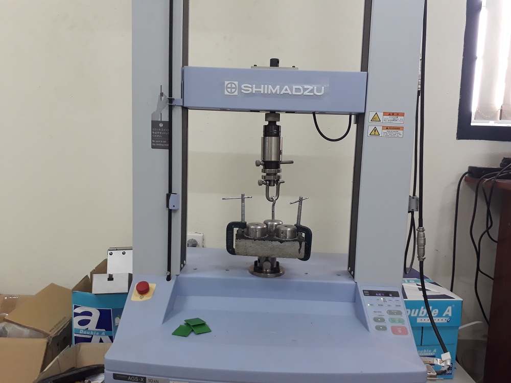 Kéo thử độ bám dính của Sika Poxytar F