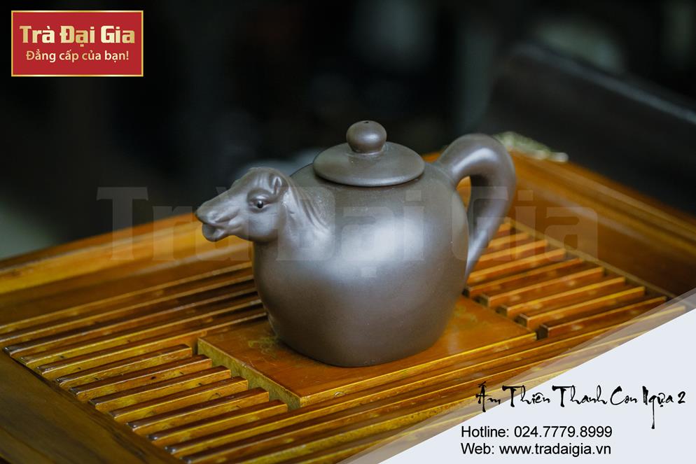 ẤM THIÊN THANH CON NGỰA