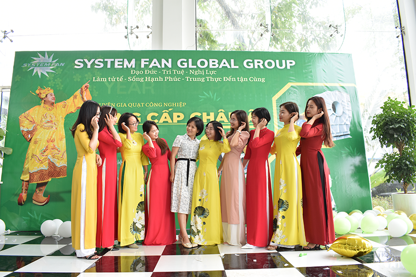 Phái đẹp System Fan rạng ngời ngày 20/10 Phái đẹp System Fan rạng ngời ngày 20/10